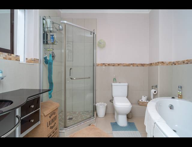 3.5 BEDROOM HOUSE FOR SALE IN LA LUCIA